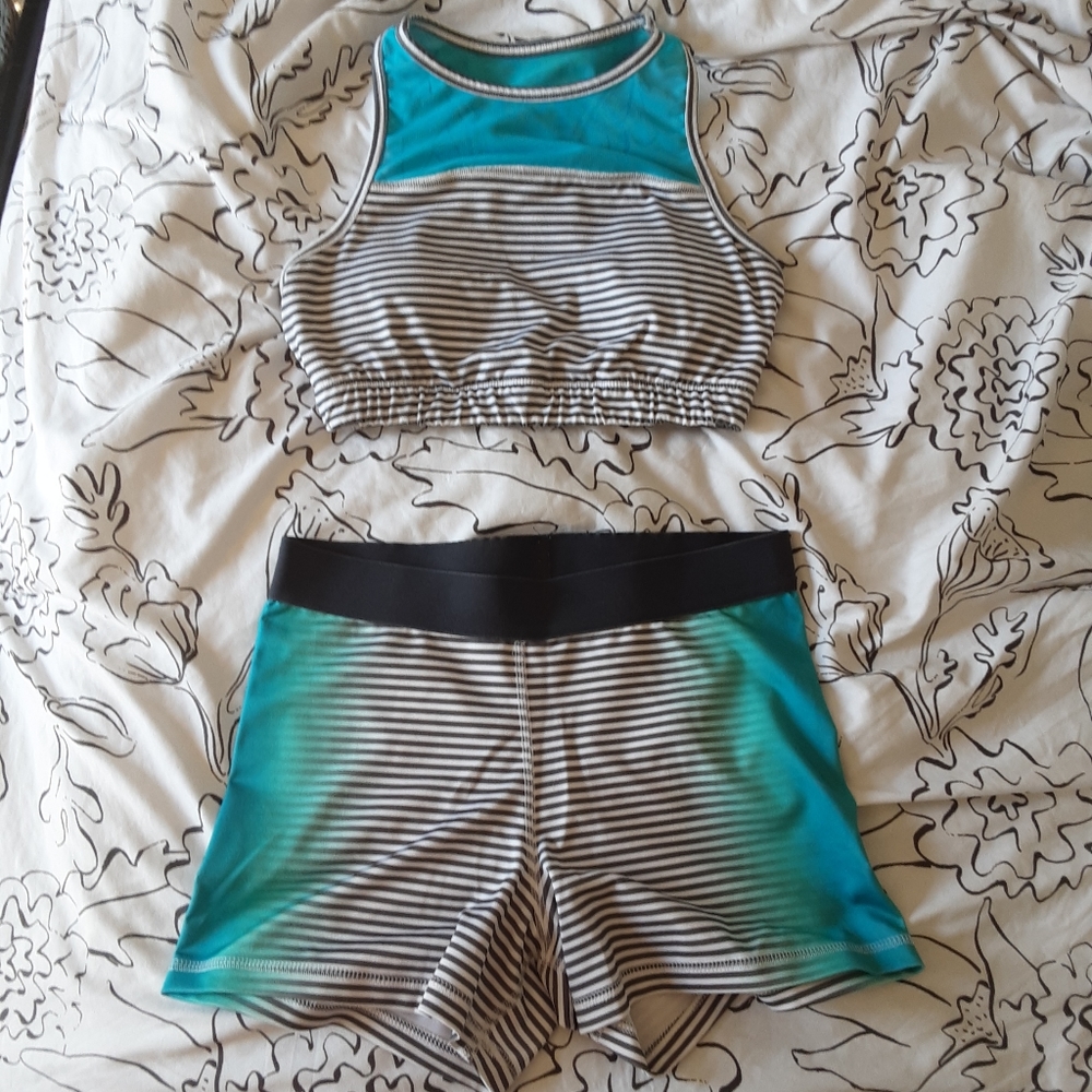 Cute gym sports bra and shorts set
